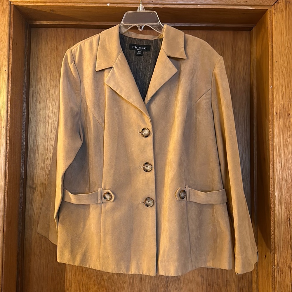 Perceptions Woman Suede-like camel blazer